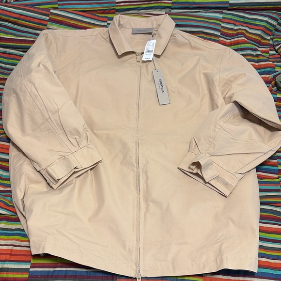 Fear of God, essentials sand size medium, oversized jacket, super nice new - Picture 4 of 13